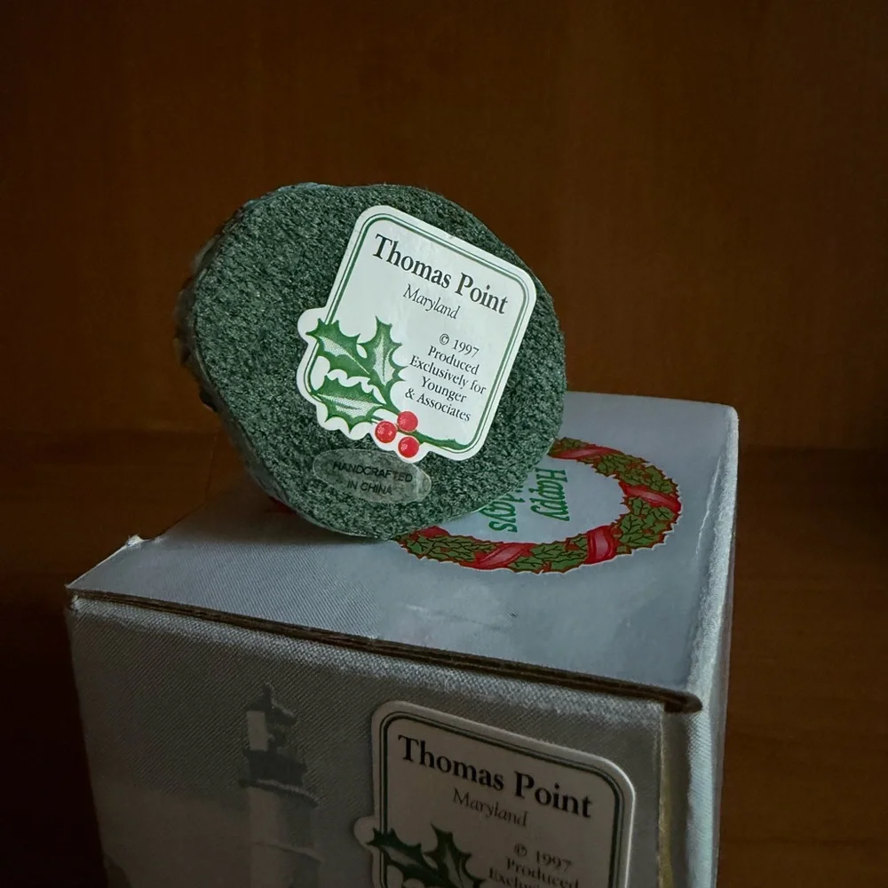 Lighthouse Holiday Ornament‎
